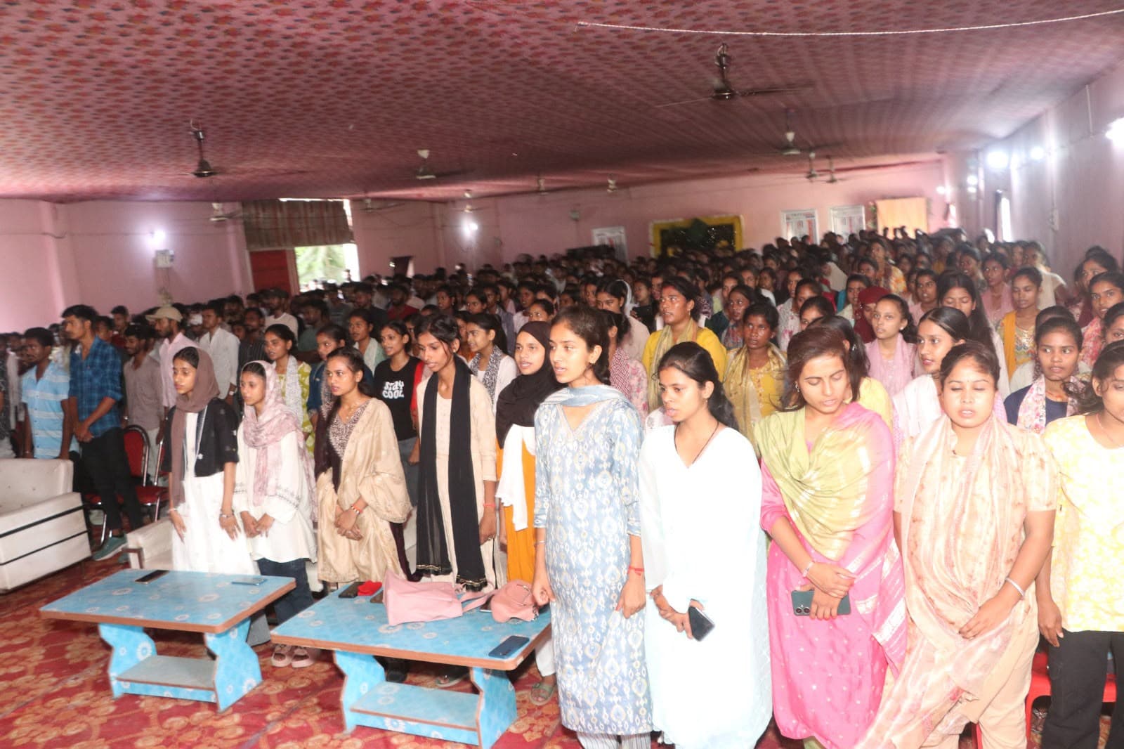 Students gathered in the auditorium for the Certificate Distribution Program