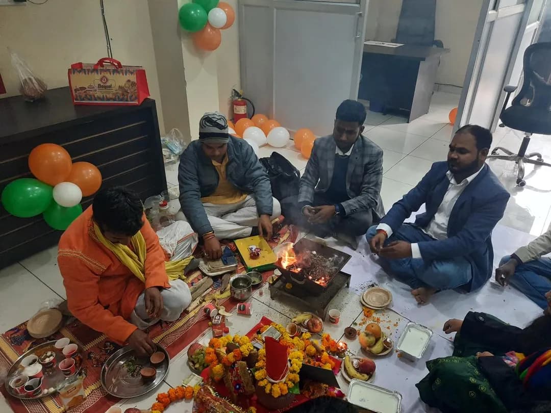 Founding team brainstorming